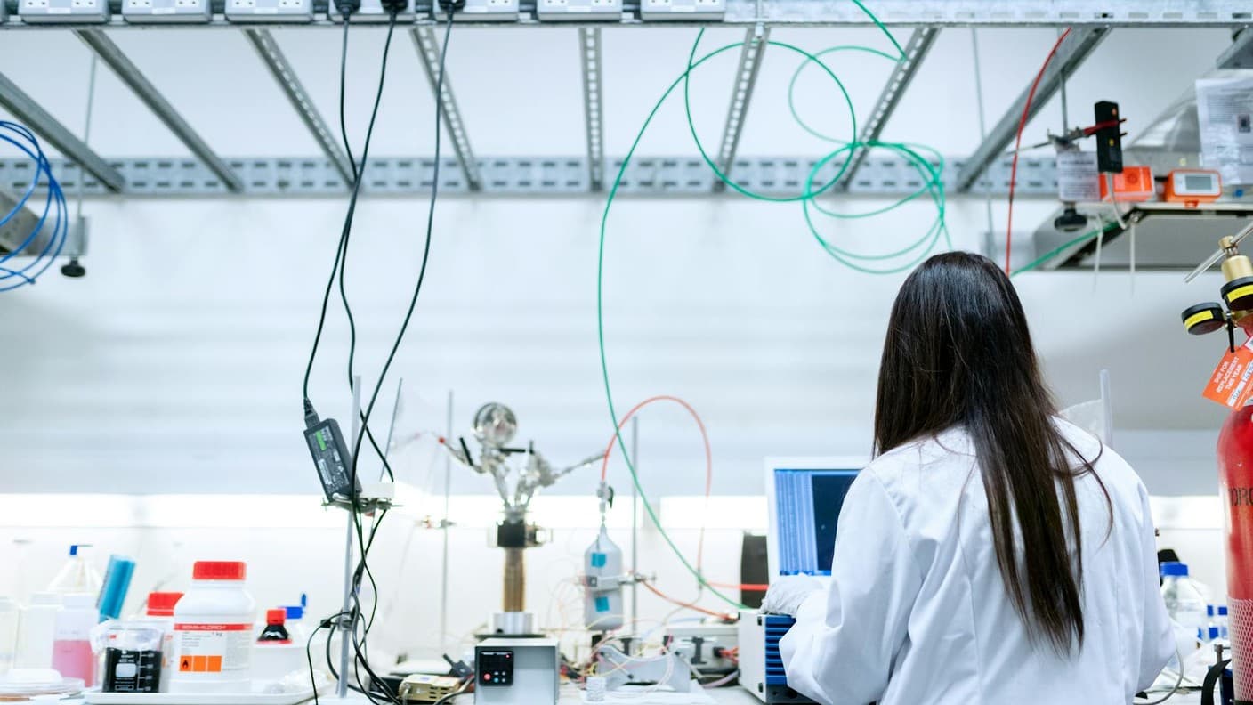 STEM 전문가를 위한 NIW: IT, 엔지니어, 연구원의 미국 영주권
